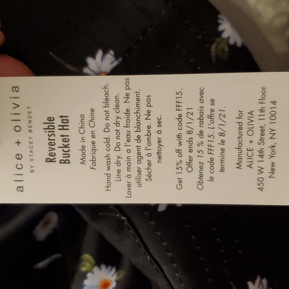 Alice + Olivia Reversible Daisy Bucket Hat - Picture 7 of 8